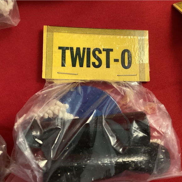 New old stock Twist-O toys lot - Picture 3 of 4